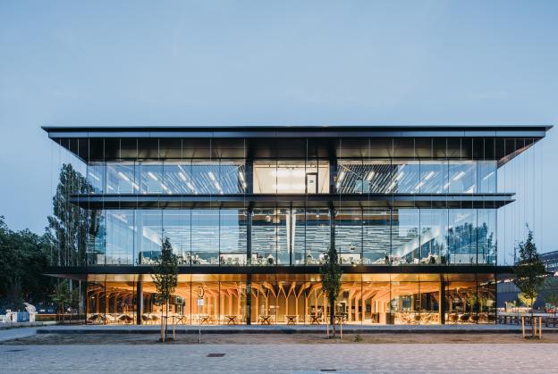 UNStudio complete energy-generating teaching facility at TU Delft
