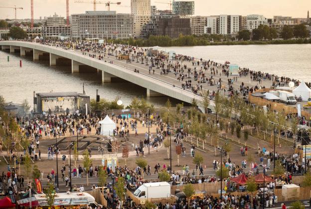 Simone Veil bridge opens in Bordeaux