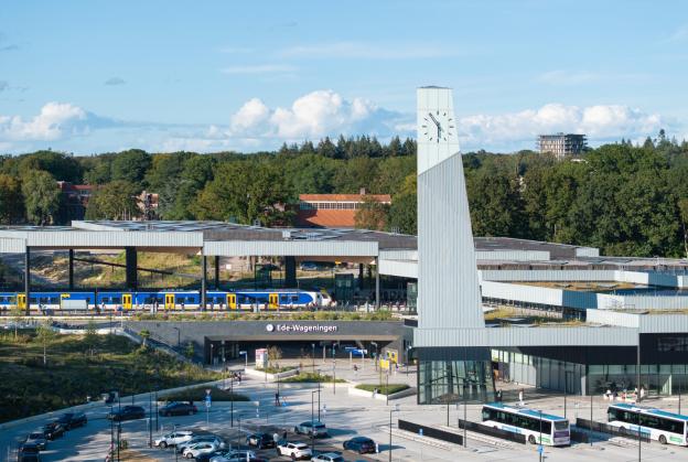 Nature & mobility meet at new Ede-Wageningen train station